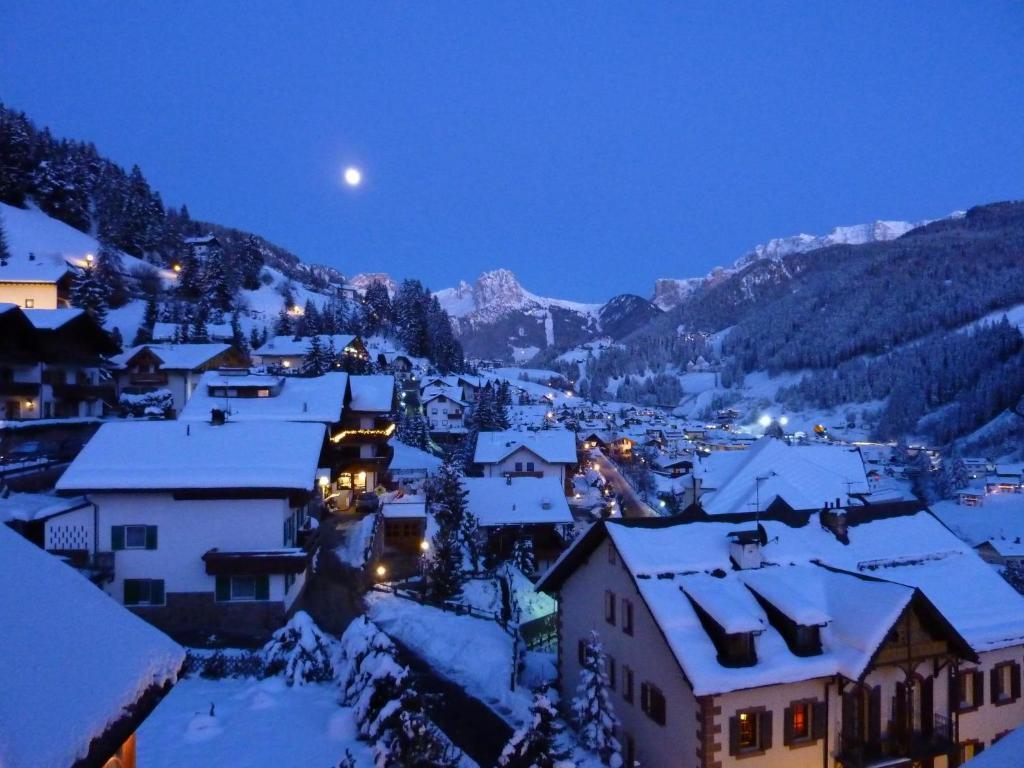 Charme Hotel Uridl Santa Cristina Val Gardena Bilik gambar